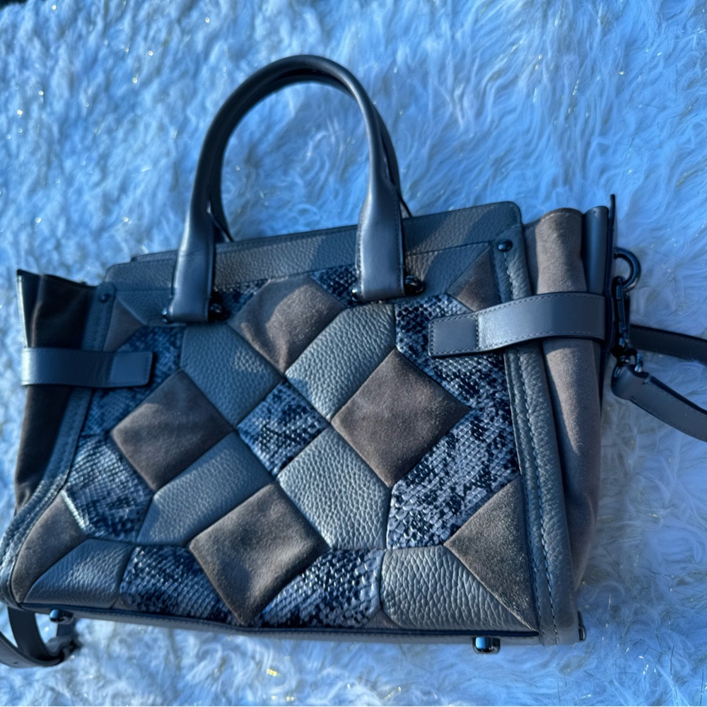 Coach Swagger Bag - Picture 3 of 7